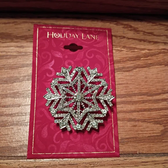 Holiday Lane Silver Snowflake Brooch - Picture 1 of 4